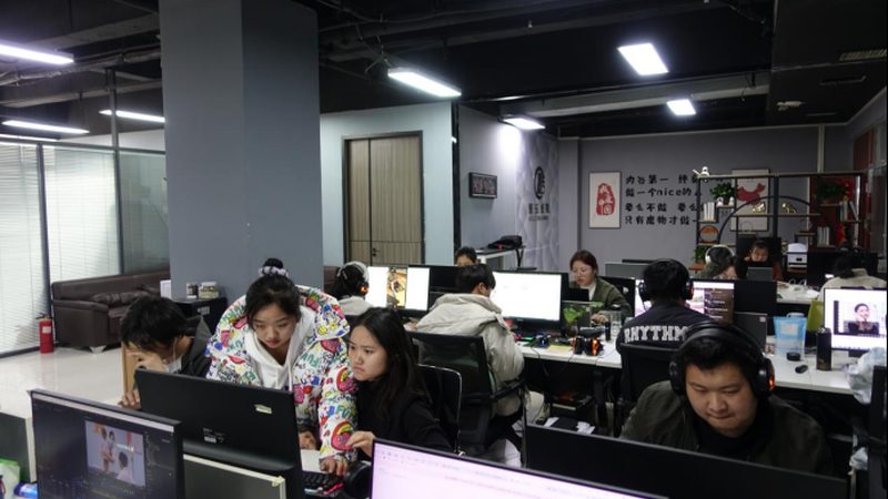 无线领夹麦克风：技术解析